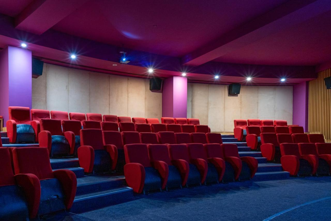 فندق Lara Barut Collection أنطاليا المظهر الخارجي الصورة The cinema at the National Centre for Early Music